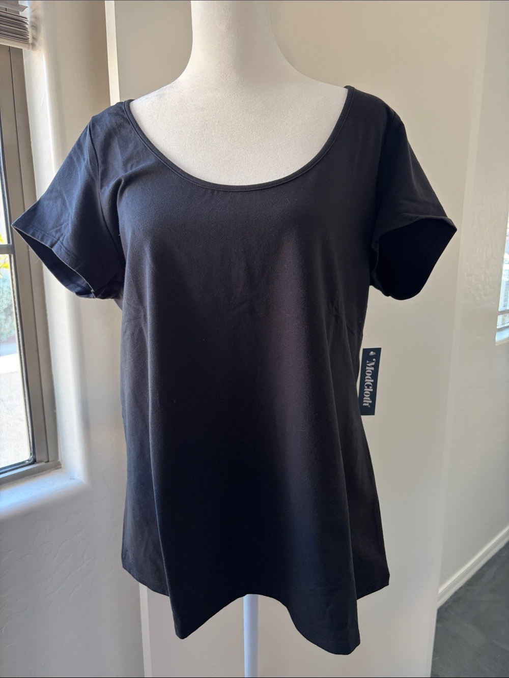 Modcloth Black Scoop Neck Short Sleeve Tee